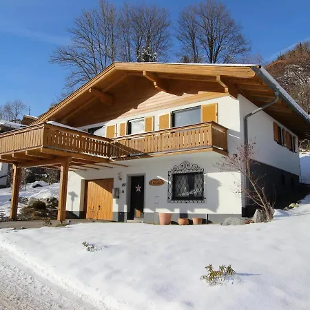 Chalet Cecile شاليه